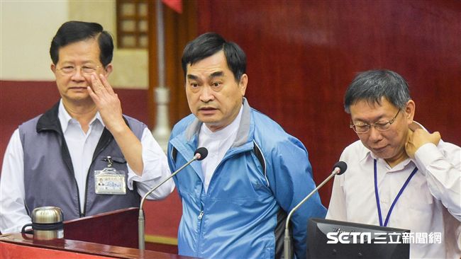 柯P派鄧家基協調　立院外拒馬今拆了