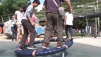 免錢遊樂設施夯　極限飛輪藏「傷」機