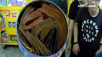 娃娃機竟夾到4.5萬！但玩家超佛心