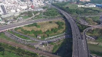 匝道多鬼打牆！楠梓陸橋如「百慕達」