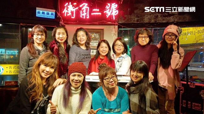 唯一民歌餐廳熄燈號　眾歌手獻唱告別