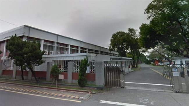 海陸阿兵哥拉K嗨茫　睡著看管軍械庫