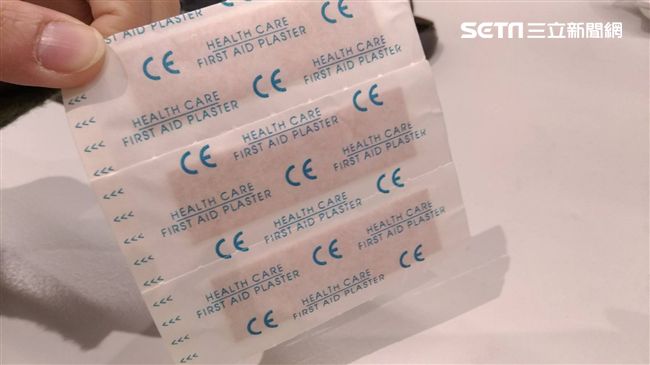 學生沒穿胸罩激凸　校方：用OK繃貼