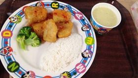 遊樂園,雞塊餐,份量,價格,爆怨公社　圖／翻攝自臉書爆怨公社