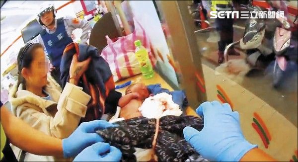 嚇死！女產子抱「血淋嬰」超商借剪刀