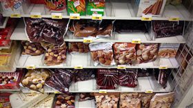 16:9
日本 零食
圖／攝影者ChingHua Chung, Flickr CC License
https://flic.kr/p/igtqyA