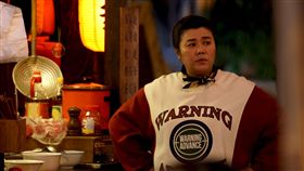 《王牌教師麻辣出擊》公布前導海報 林美秀遭球吻 圖／弘熹娛樂