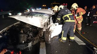 國道三號兩車追撞　6名傷者送醫急救