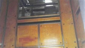 香港荃灣「海灣花園」大廈電梯發生意外（圖／翻攝自微博）