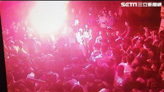 殺警夜店又出事　這次有人燃放信號彈