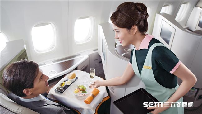 旅客票選全球十大航空　半數直飛台灣