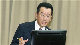 顧立雄出席立院財政委員會專題報告金管會主委顧立雄19日出席立法院財政委員會進行「如何防止中國大陸股市磁吸效應」專題報告並備詢。中央社記者郭日曉攝　107年3月19日