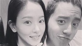 王大陸與韓國女星姜漢娜　專挑生猛海鮮(圖/翻攝自微博)