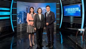 總統蔡英文接受年代《新聞面對面》節目專訪。（圖／總統府提供）