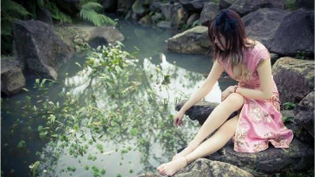 他深夜PO旗袍妹開腿照　網友暴動啦