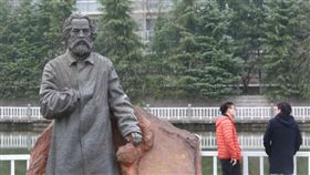 夾縫求生！1000個台師變陸師（勿用）