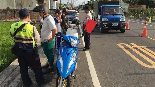 測速相機擺4小時　狂拍250張超速