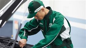 Toyota與知名設計師打造全新工作服。（圖／翻攝leon.jp官網）