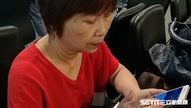 邱女士接受左眼眼內抗血管新生因子抑制劑注射手術治療，因黃斑部病變產生的眼前黑影逐漸縮小，物體扭曲的情況也改善了。（圖／記者楊晴雯攝）