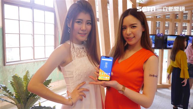 孔劉加持　華碩Zenfone5發表