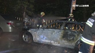 午夜驚傳火燒車　詭異男灼傷呆站一旁