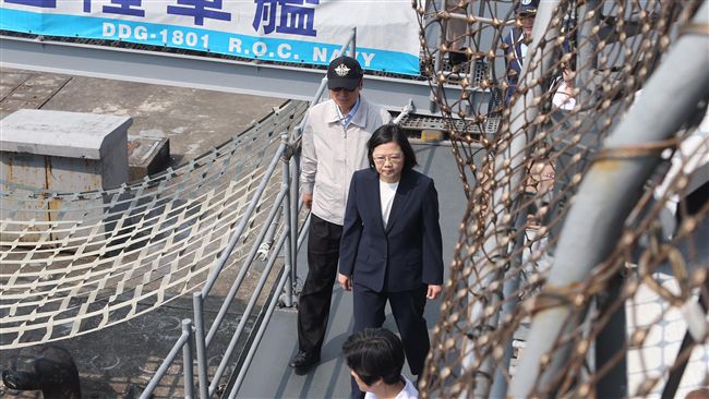 蔡英文首度登艦　強化戰備應變能力