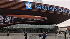 蔡崇信購NBA籃網隊49%股權  交易完成美國職籃NBA布魯克林籃網隊美東時間12日宣布，在NBA理事會一致通過下，來自台灣的阿里巴巴集團執行副主席蔡崇信收購籃網49%股權的交易完成。圖為籃網主場巴克萊中心。（資料照片）中央社記者尹俊傑紐約攝  107年4月13日