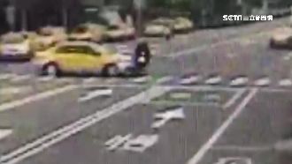 小黃違規迴轉　重機煞不住噴飛50米