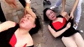 小三被正宮一行13人在街頭圍毆凌辱。（圖／翻攝中國網）