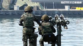 刺針飛彈實施火力射擊。（記者邱榮吉/蘇澳拍攝）