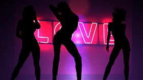 16:9
剪影 正妹 辣妹 火辣 性感 紅燈區
圖／翻攝自pixabay
https://pixabay.com/photo-1137271/