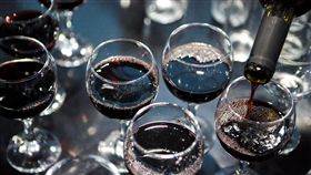 紅酒
https://www.flickr.com/photos/faisal_akram/7508478908/in/photolist-4NQnfY-eL74rj-8JaRR5-4uFiZU-4uFj8h-eGvuXt-bgb1pk-6omTkG-c4xE6s-qSWxxi-ecJfTQ-95Pok3-7UudnN-4evkLo-eGvuwM-VZctMQ-dDkT9m-7UudEo-cruV