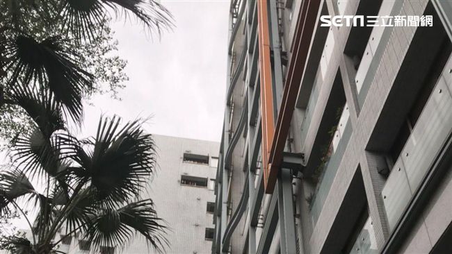 國中生撞牆自殘　就醫返家後竟跳樓