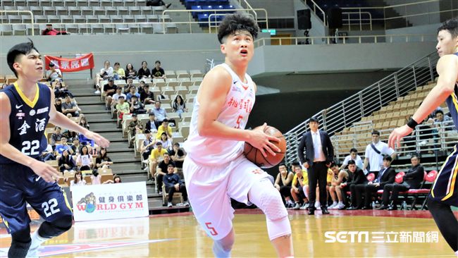 本土戰力發揮　璞園擊退金酒搶先聽牌