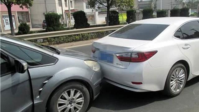 她狂尾隨追撞前車　竟是想討帥哥電話