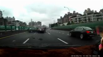 三寶國道鬼切　釀3車追撞自己全沒事