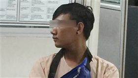 台女遭性侵害案　泰嫌疑人在警局等候涉及台灣女遊客性侵害案的泰國男按摩師在通羅警察局等候。中央社記者記者劉得倉攝　107年4月15日