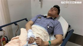 台南西門路警匪槍擊　嫌犯6槍倒地 員警送醫
圖翻攝畫面