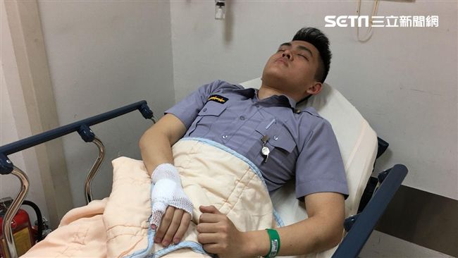 同仁遭歹徒拖行　警：沒開槍才是失職