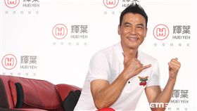 任達華傳授健康翹臀的祕方。（記者邱榮吉/攝影）