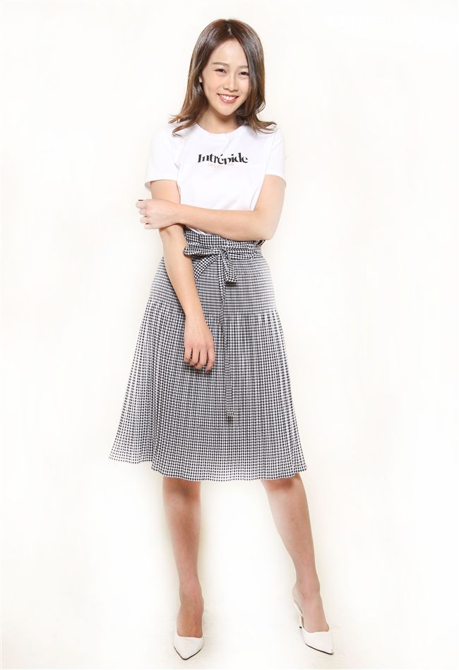 性感正妹牟靜婷（牟阿牛）。（記者邱榮吉/攝影）