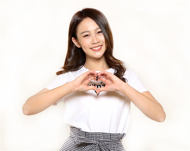 性感正妹牟靜婷（牟阿牛）。（記者邱榮吉/攝影）