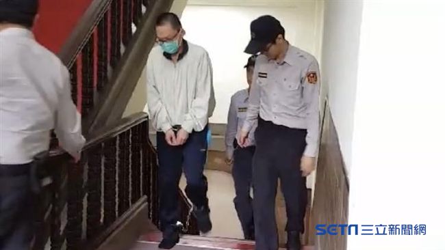 小燈泡母談兇手：家人沒意識他生病了