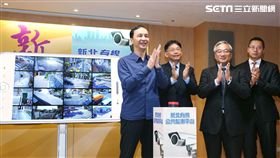 新北市長朱立倫出席新北有線公共監測平台16日正式啟動。新北市府提供