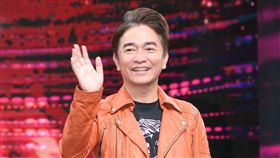 任賢齊.賈靜雯出席選秀節目坐鎮評審,與主持人吳宗憲.安心亞聯手出擊