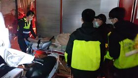 卡式爐,燒燙傷,送醫,急救,搶救,汐止,新北市,瓦斯罐,氣爆　