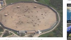 動物版「越獄」　超聰明狒狒合作逃生
美國,聖安東尼奧,狒狒,生物醫學,實驗室,越獄,動物
https://goo.gl/M9MDjN
https://flic.kr/p/jRadn（圖／攝影者Anne-Lise Heinrichs, Flickr CC License）