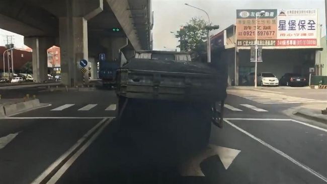 神邏輯？換環保車叫圖利財團？