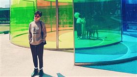 蘇打綠青峰單飛後首開唱，獻給墾丁春浪。(圖/翻攝自臉書)