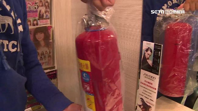 假安檢真推銷！男闖美髮店賣滅火器